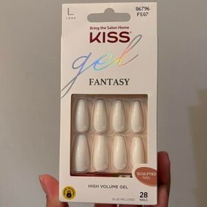 NWT Kiss Gel Fantasy Nails - Elegant White